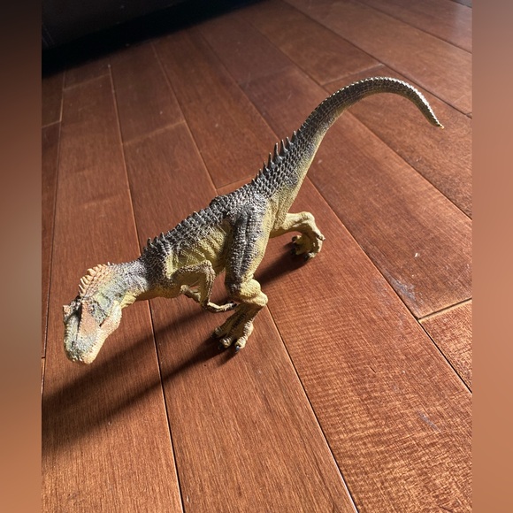 Realistic Dinosaur Allosaurus Action Figure - Picture 5 of 5